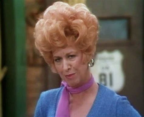 who plays flo|Polly Holliday